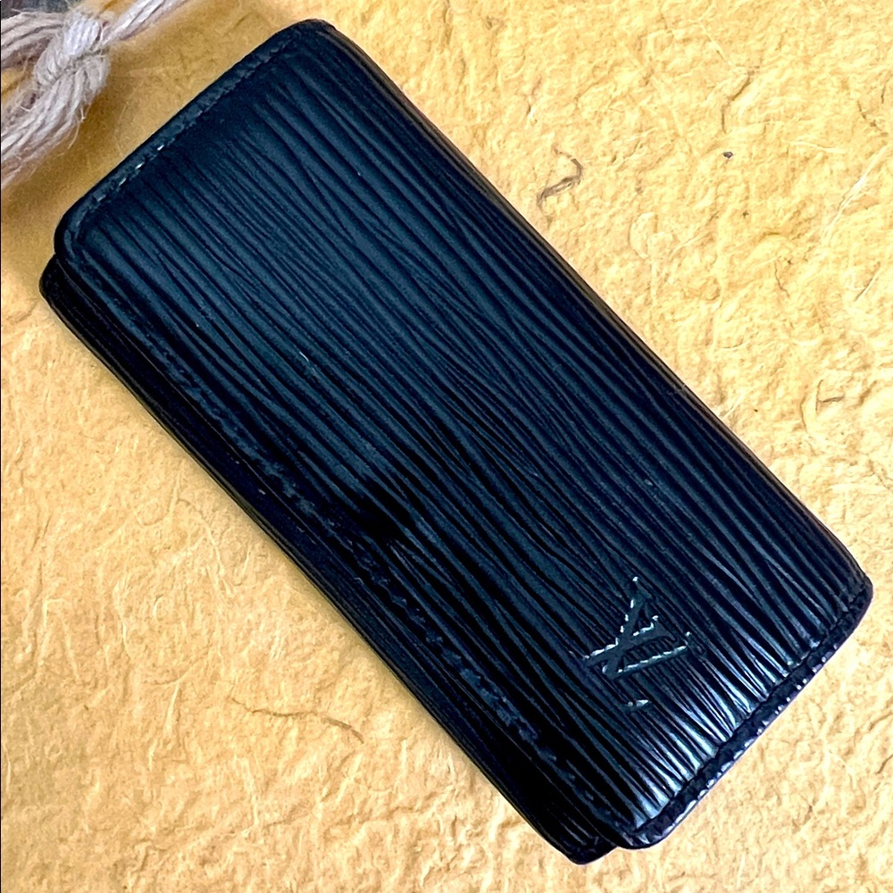 LV Louis Vuitton Black Epi Multicles 4 Key Ring Hoop Wallet unisex VTG Auth.